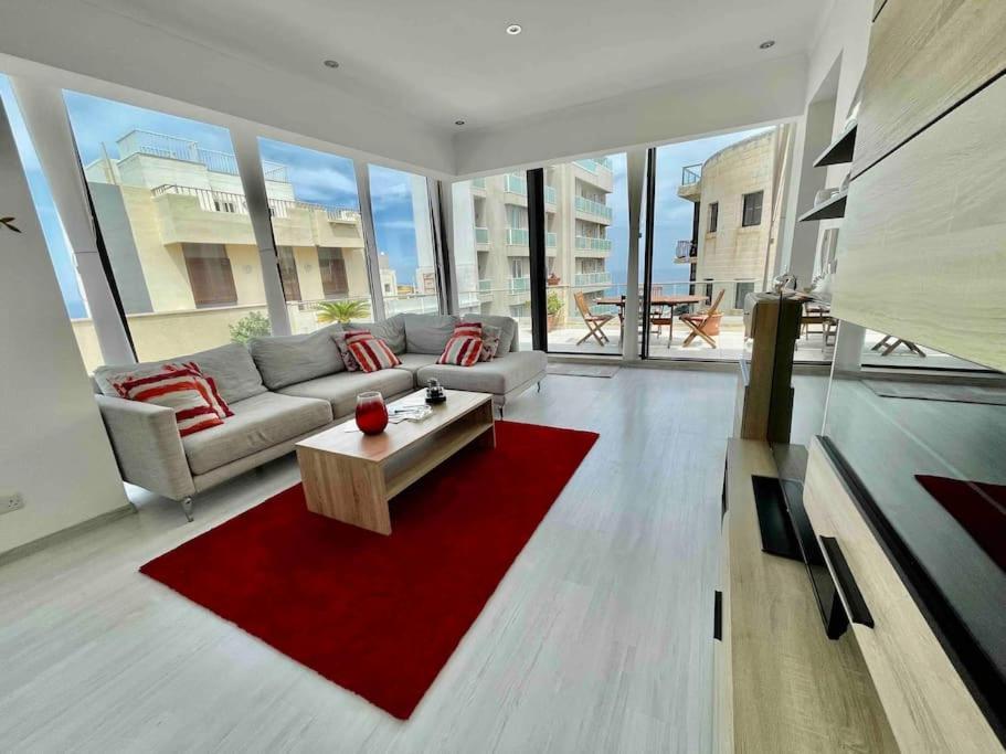 Sea View Penthouse In Tas-Sliema Appartamento Esterno foto