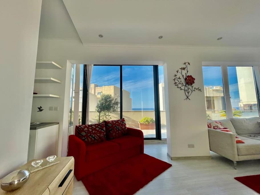 Sea View Penthouse In Tas-Sliema Appartamento Esterno foto